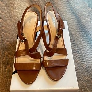 Womens, Nine West, brown leather, straps heels.